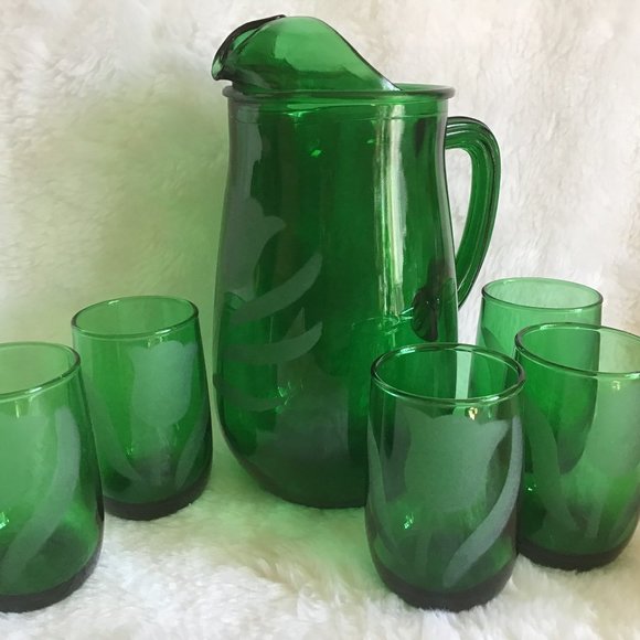 Rare Vintage Green Glass Etched Tulip Pitcher Set  with  5 Tumblers / Glasses - Picture 5 of 13